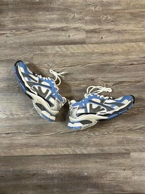 Balenciaga runners size 43
